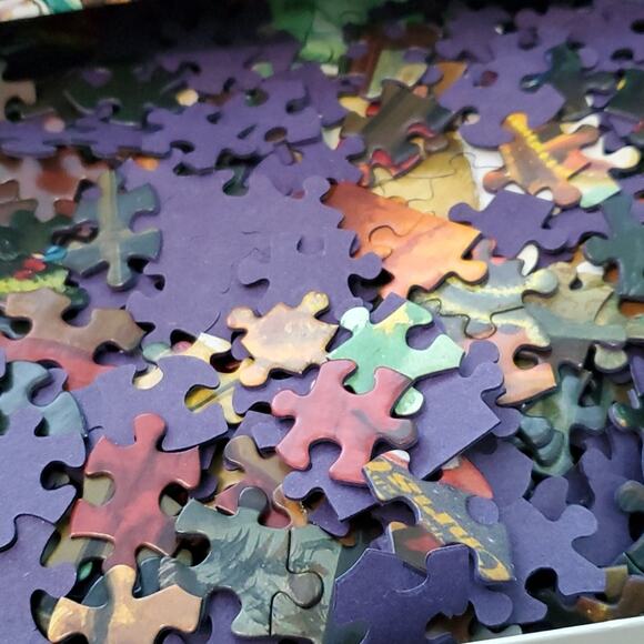 White Mountain Santa's Naptime puzzle - Picture 6 of 6